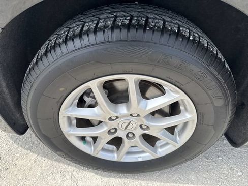 Used 2024 Chrysler Pacifica Touring-L FWD image 24