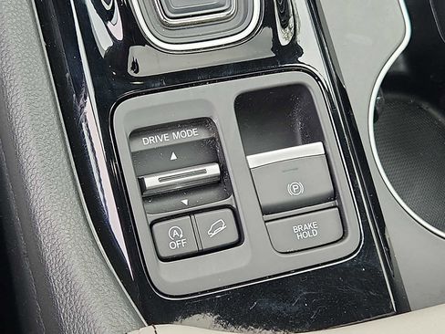 Certified 2023 Honda Pilot Touring image 26