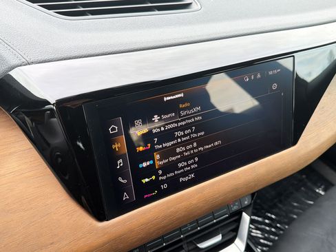 Used 2023 Audi e-tron GT Premium Plus image 22