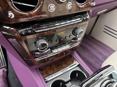 Used 2019 Rolls-Royce Phantom Sedan image 26