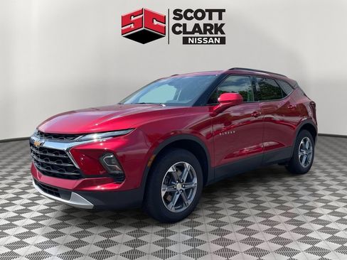 Used 2024 Chevrolet Blazer LT w/ Convenience Package FWD image 3