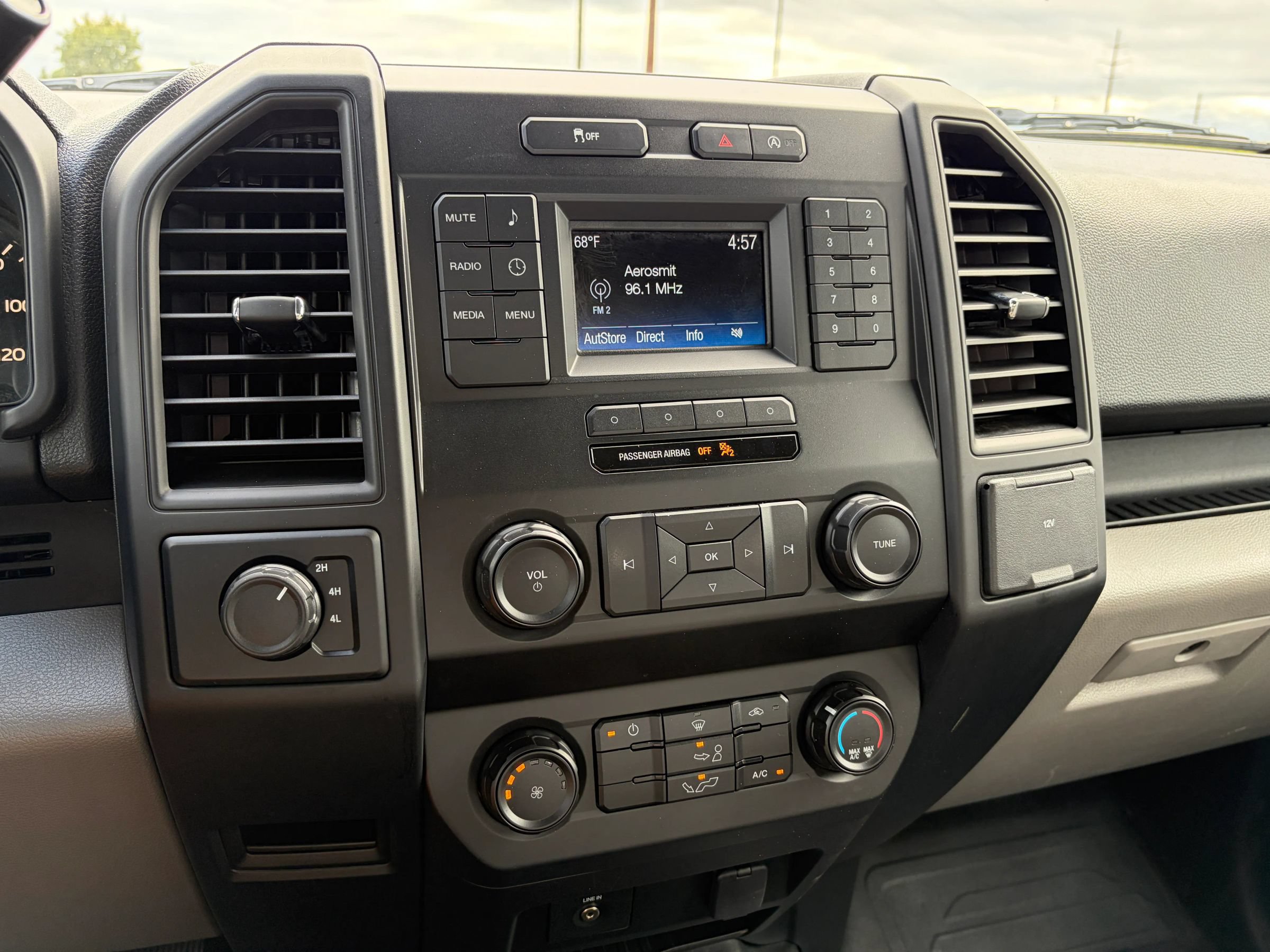Used 2019 Ford F150 XL w/ XL Power Equipment Group AWD/4WD image 15