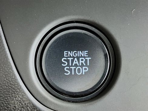 New 2025 Hyundai Elantra SEL FWD image 13