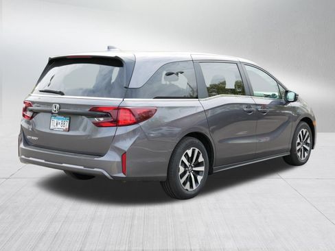 Certified 2026 Honda Odyssey EX-L image 7
