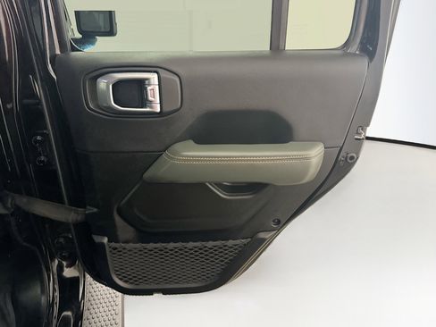 Used 2024 Jeep Wrangler High Altitude AWD/4WD image 31