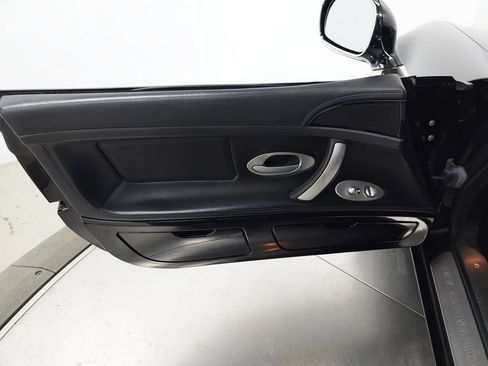 Used 2003 BMW Z8 RWD image 12