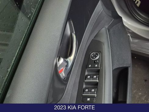 Used 2023 Kia Forte GT-Line w/ GT-Line Premium Package FWD image 9