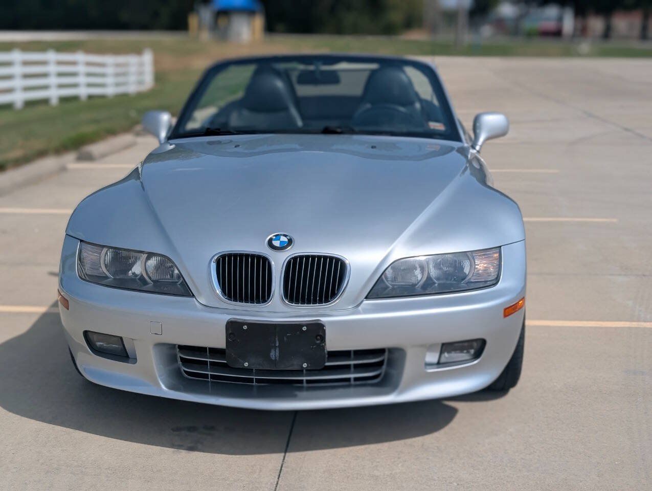 Used 2001 BMW Z3 3.0i RWD image 2