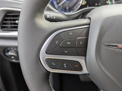 New 2026 Chrysler Pacifica Select FWD image 18