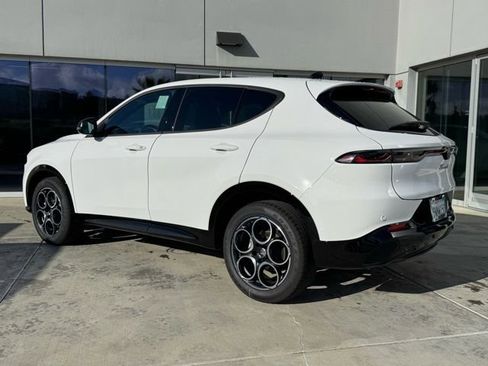 Used 2025 Alfa Romeo Tonale AWD/4WD image 6