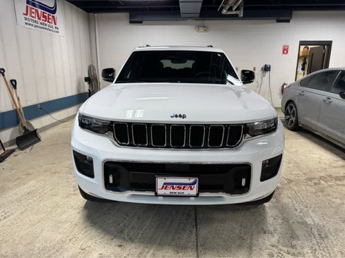 Used 2024 Jeep Grand Cherokee L Overland w/ Trailer Tow Package image 2
