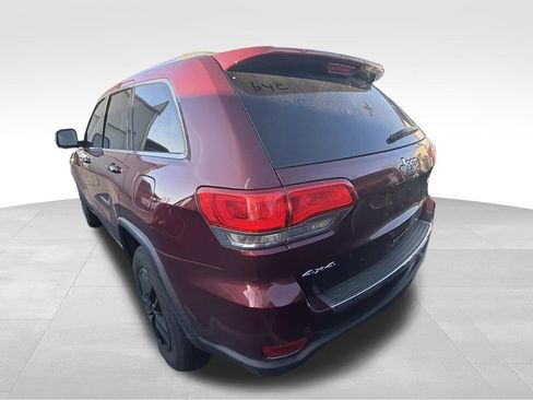 Used 2018 Jeep Grand Cherokee Limited image 3