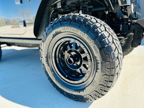 Used 2016 Jeep Wrangler Sport image 18