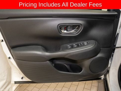 Used 2023 Honda HR-V EX-L image 11