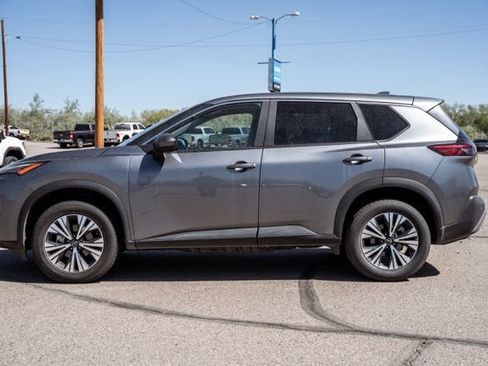 Used 2023 Nissan Rogue SV FWD image 8