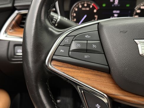 Used 2020 Cadillac XT5 Premium Luxury image 18