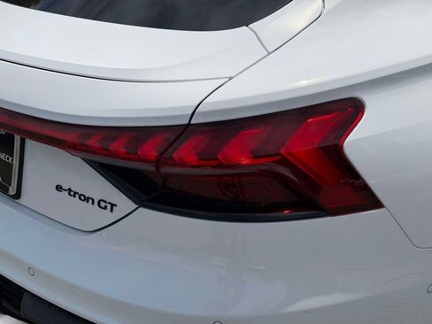 New 2026 Audi RS e-tron GT performance AWD/4WD image 31