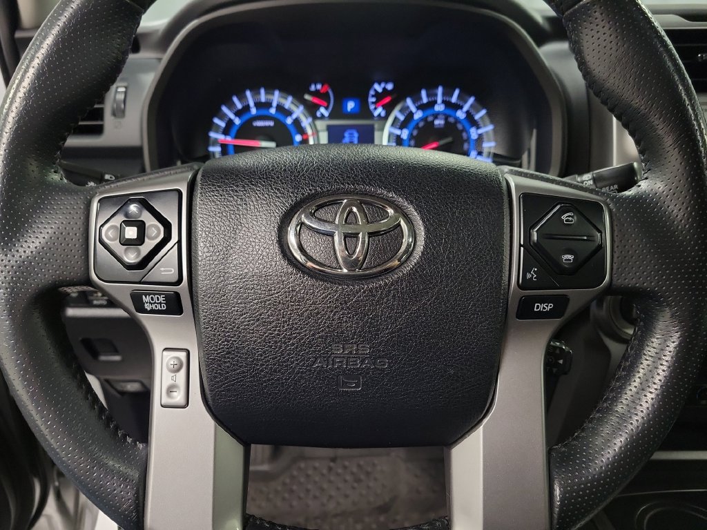 Used 2017 Toyota 4Runner Limited AWD/4WD image 23