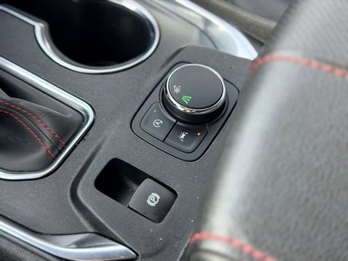 Used 2023 Chevrolet Traverse RS image 18