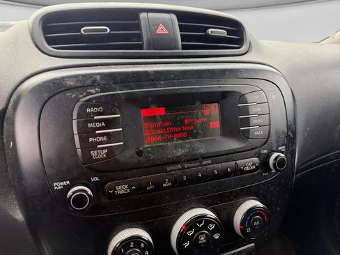 Used 2016 Kia Soul FWD image 26