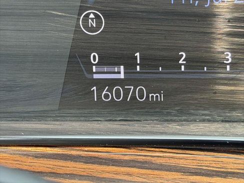 Used 2023 Cadillac Escalade ESV Luxury AWD/4WD image 29