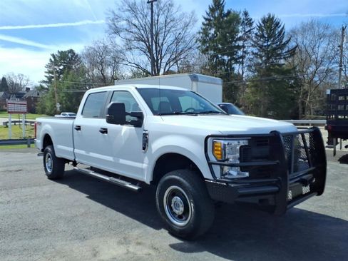 Used 2017 Ford F250 XL w/ Power Equipment Group image 7
