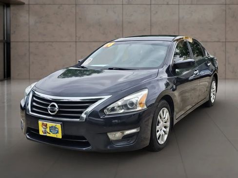 Used 2014 Nissan Altima 2.5 S w/ Display Audio Package FWD image 13