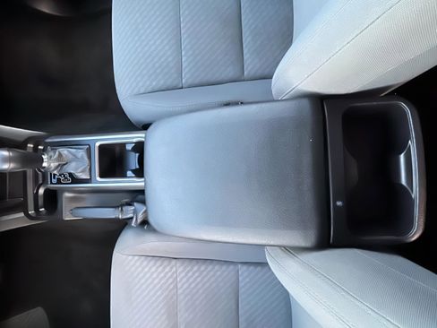 Used 2022 Toyota Tacoma SR5 w/ Technology Package image 31