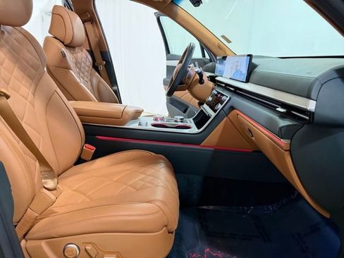 Used 2025 Genesis GV80 3.5T Prestige image 25