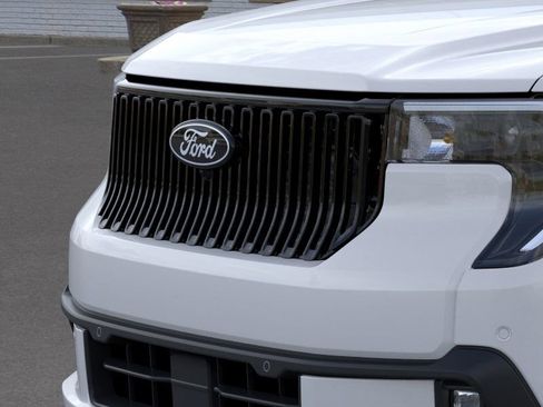 New 2025 Ford Maverick Lobo image 18