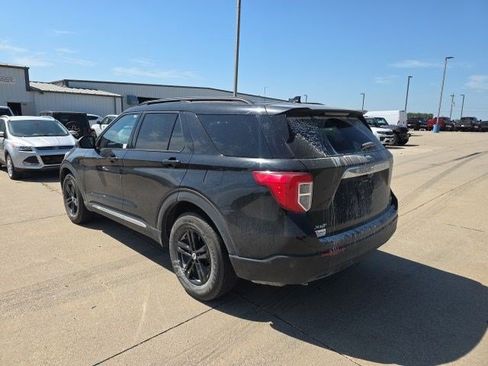 Used 2020 Ford Explorer XLT w/ Comfort Package AWD/4WD image 6