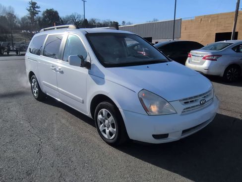 Used 2008 Kia Sedona LX image 2