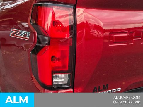 Used 2024 Chevrolet Colorado Z71 w/ Z71 Convenience Package 2 AWD/4WD image 13