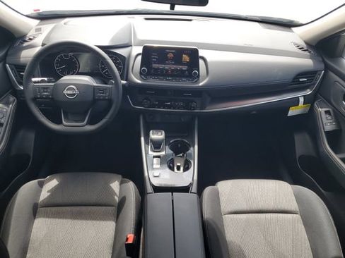 Certified 2026 Nissan Rogue SV FWD image 3