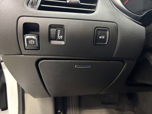 Used 2019 Chevrolet Impala LT image 28