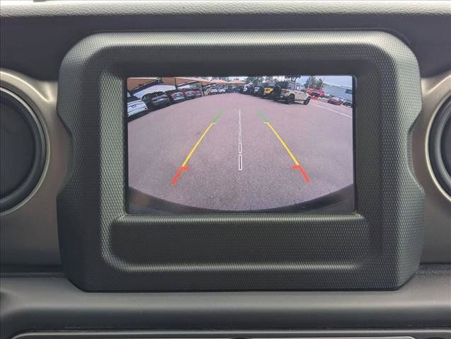 Used 2018 Jeep Wrangler Unlimited Sport S AWD/4WD image 13