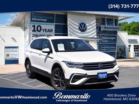 Used 2023 Volkswagen Tiguan SE FWD image 1