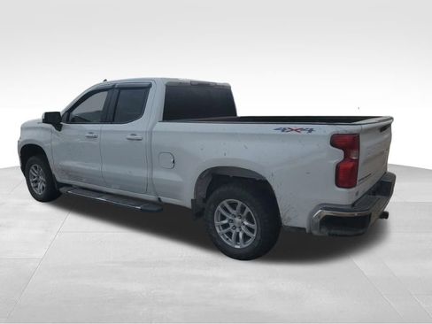Used 2020 Chevrolet Silverado 1500 LT w/ Trailering Package image 3