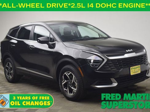 Used 2024 Kia Sportage LX image 1