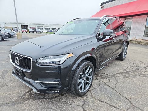 Used 2017 Volvo XC90 T6 Momentum w/ Vision Package AWD/4WD image 8
