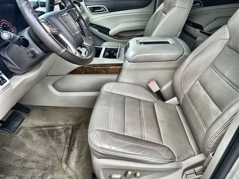 Used 2016 GMC Yukon XL Denali w/ Open Road Package RWD image 24
