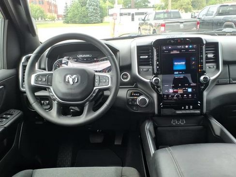Used 2025 RAM 1500 Big Horn AWD/4WD image 17