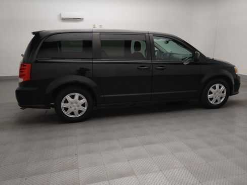 Used 2018 Dodge Grand Caravan SE w/ UConnect Hands-Free Group FWD image 10