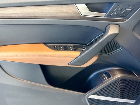 Used 2025 Audi Q5 e Premium Plus image 17