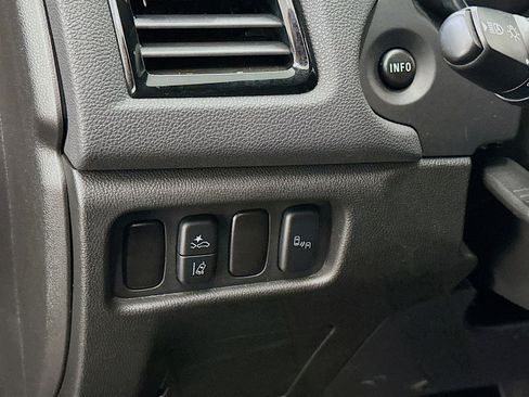 Used 2025 Mitsubishi Outlander Sport AWD image 17