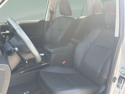 Used 2024 Toyota 4Runner TRD Off-Road Premium w/ Moonroof Package AWD/4WD image 27