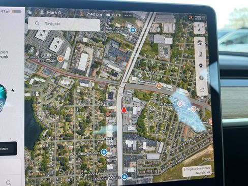 Used 2018 Tesla Model 3 Long Range image 16