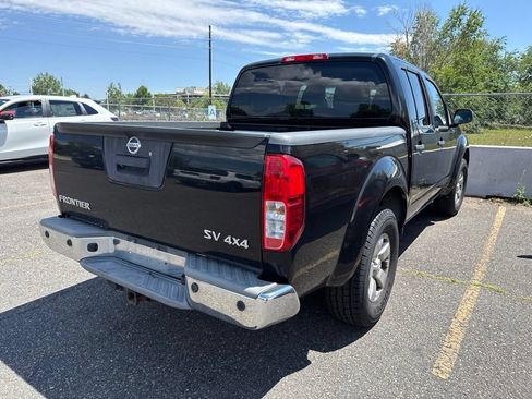 Used 2013 Nissan Frontier SV w/ SV Value Truck Pkg AWD/4WD image 2