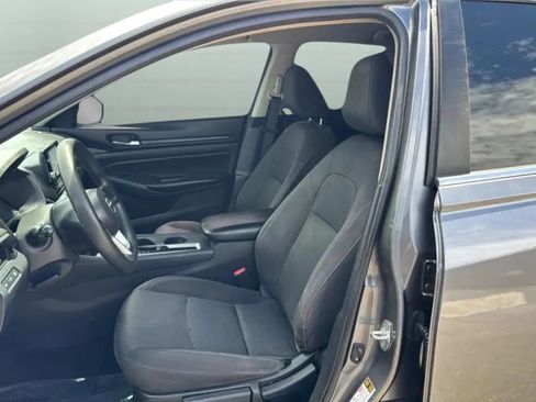 Used 2022 Nissan Altima 2.5 S FWD image 35