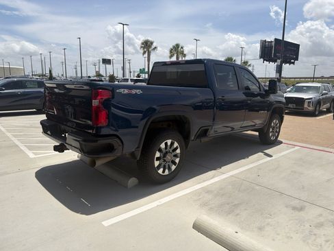 Used 2023 Chevrolet Silverado 2500 Custom w/ Custom Value Package AWD/4WD image 5